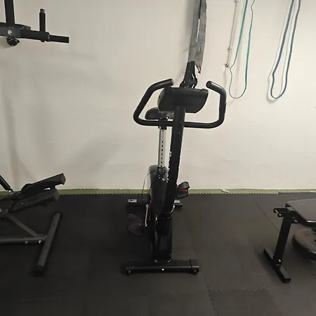 Iam 100 Qm 7 Betten ,schlafcouch, Mit Balkon, Kueche, 3 Schlafzimer, 2 Badezimmer דירה *