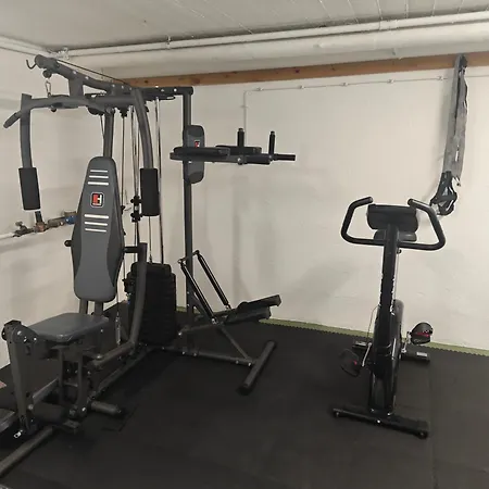 Iam 100 Qm 7 Betten ,schlafcouch, Mit Balkon, Kueche, 3 Schlafzimer, 2 Badezimmer * פלטנברג