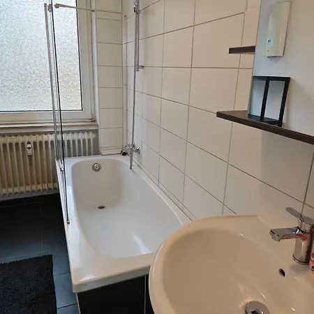 Iam 100 Qm 7 Betten ,schlafcouch, Mit Balkon, Kueche, 3 Schlafzimer, 2 Badezimmer *