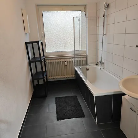 Iam 100 Qm 7 Betten ,schlafcouch, Mit Balkon, Kueche, 3 Schlafzimer, 2 Badezimmer דירה *