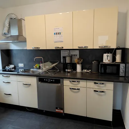 Iam 100 Qm 7 Betten ,schlafcouch, Mit Balkon, Kueche, 3 Schlafzimer, 2 Badezimmer * Plettenberg