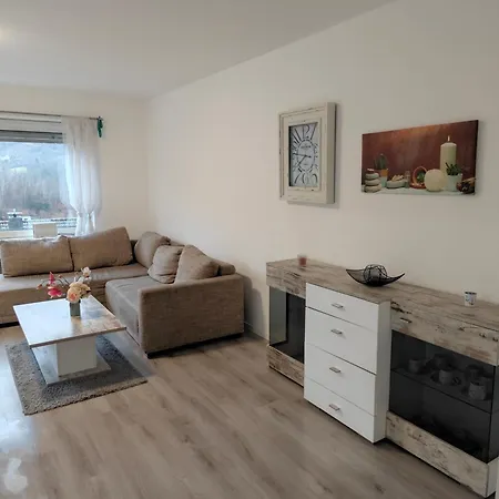 Iam 100 Qm 7 Betten ,schlafcouch, Mit Balkon, Kueche, 3 Schlafzimer, 2 Badezimmer *