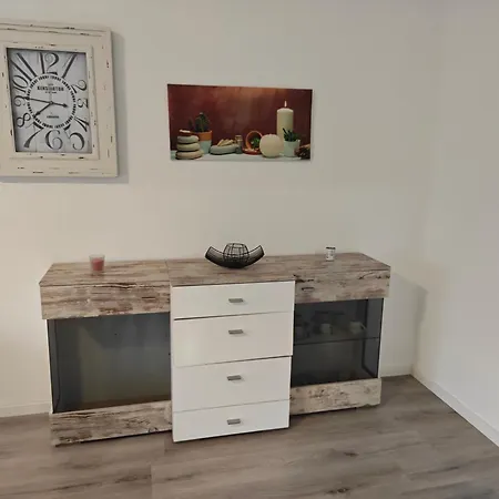 Apartment Iam 100 Qm 7 Betten ,schlafcouch, Mit Balkon, Kueche, 3 Schlafzimer, 2 Badezimmer