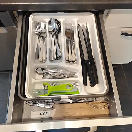 דירה Iam 100 Qm 7 Betten ,schlafcouch, Mit Balkon, Kueche, 3 Schlafzimer, 2 Badezimmer