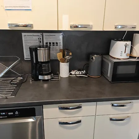 Iam 100 Qm 7 Betten ,schlafcouch, Mit Balkon, Kueche, 3 Schlafzimer, 2 Badezimmer * פלטנברג