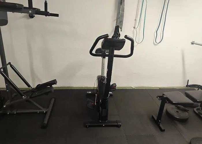 Iam 100 Qm 7 Betten ,schlafcouch, Mit Balkon, Kueche, 3 Schlafzimer, 2 Badezimmer Lejlighed *