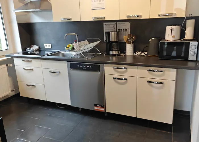 Iam 100 Qm 7 Betten ,schlafcouch, Mit Balkon, Kueche, 3 Schlafzimer, 2 Badezimmer