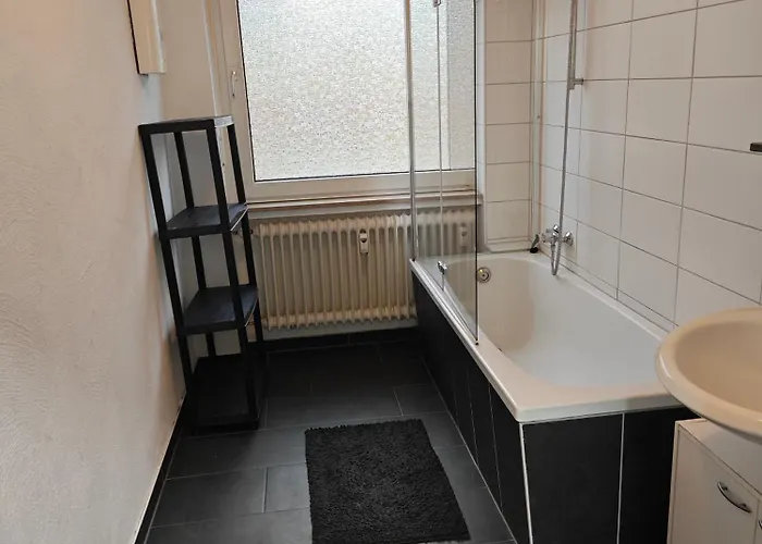 Iam 100 Qm 7 Betten ,schlafcouch, Mit Balkon, Kueche, 3 Schlafzimer, 2 Badezimmer Lejlighed *