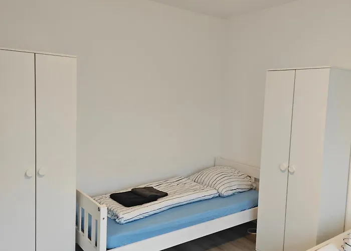 Iam 100 Qm 7 Betten ,schlafcouch, Mit Balkon, Kueche, 3 Schlafzimer, 2 Badezimmer Lejlighed *