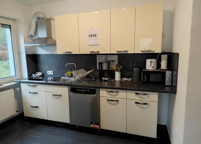 Iam 100 Qm 7 Betten ,schlafcouch, Mit Balkon, Kueche, 3 Schlafzimer, 2 Badezimmer * Plettenberg