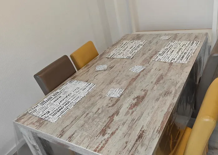 Iam 100 Qm 7 Betten ,schlafcouch, Mit Balkon, Kueche, 3 Schlafzimer, 2 Badezimmer Lejlighed