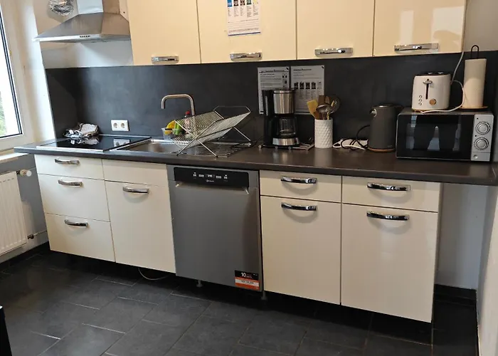 Lejlighed Iam 100 Qm 7 Betten ,schlafcouch, Mit Balkon, Kueche, 3 Schlafzimer, 2 Badezimmer