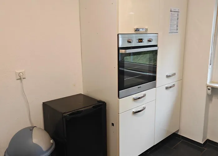 Lejlighed Iam 100 Qm 7 Betten ,schlafcouch, Mit Balkon, Kueche, 3 Schlafzimer, 2 Badezimmer *